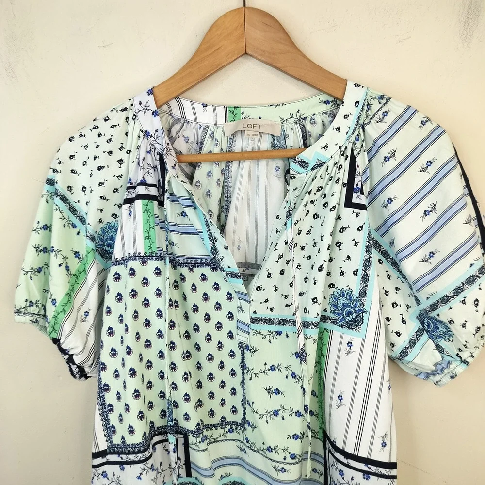 LOFT Patchwork Floral Blouse Womens XS Short Puff Sleeve Cottage Boho Blue